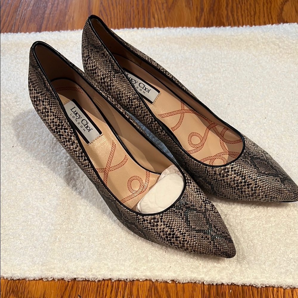 Lucy Choi snake heels